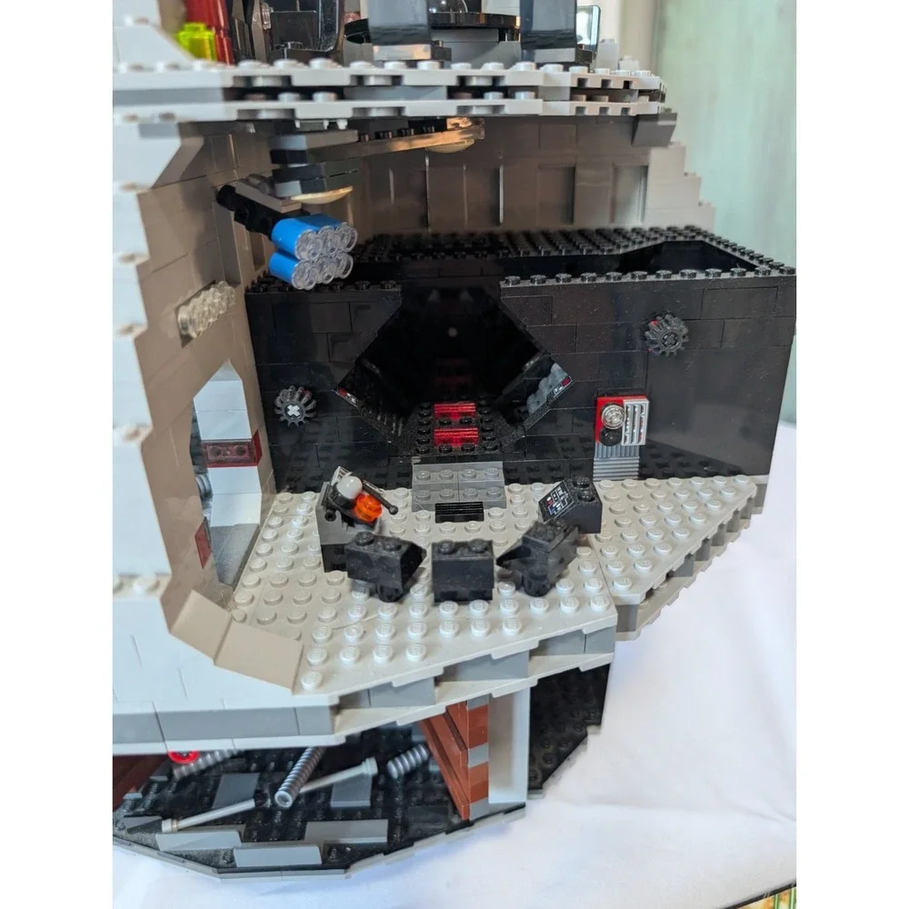 LEGO Star Wars:‎ Death Star (75159) W/ Manual, 99% Complete No Minifigures